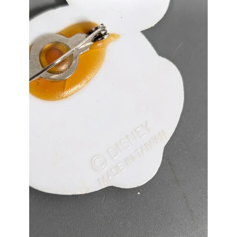 Vintage Disney Mickey Mouse Pin‎ Plastic Character Brooch